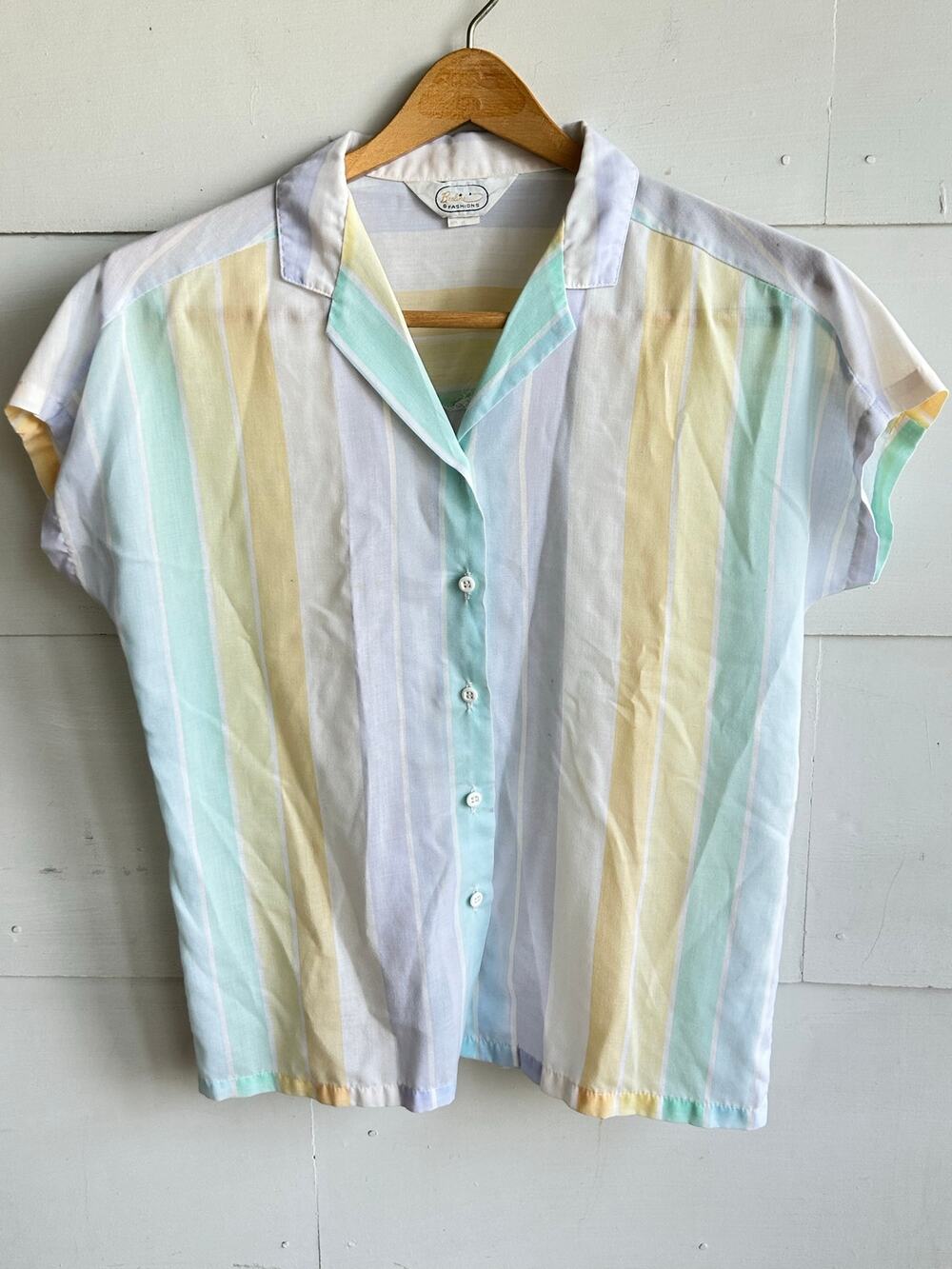 Vintage Collared Button Up Pastel Striped Shirt Beeline Fashions Sz 36 / Sm